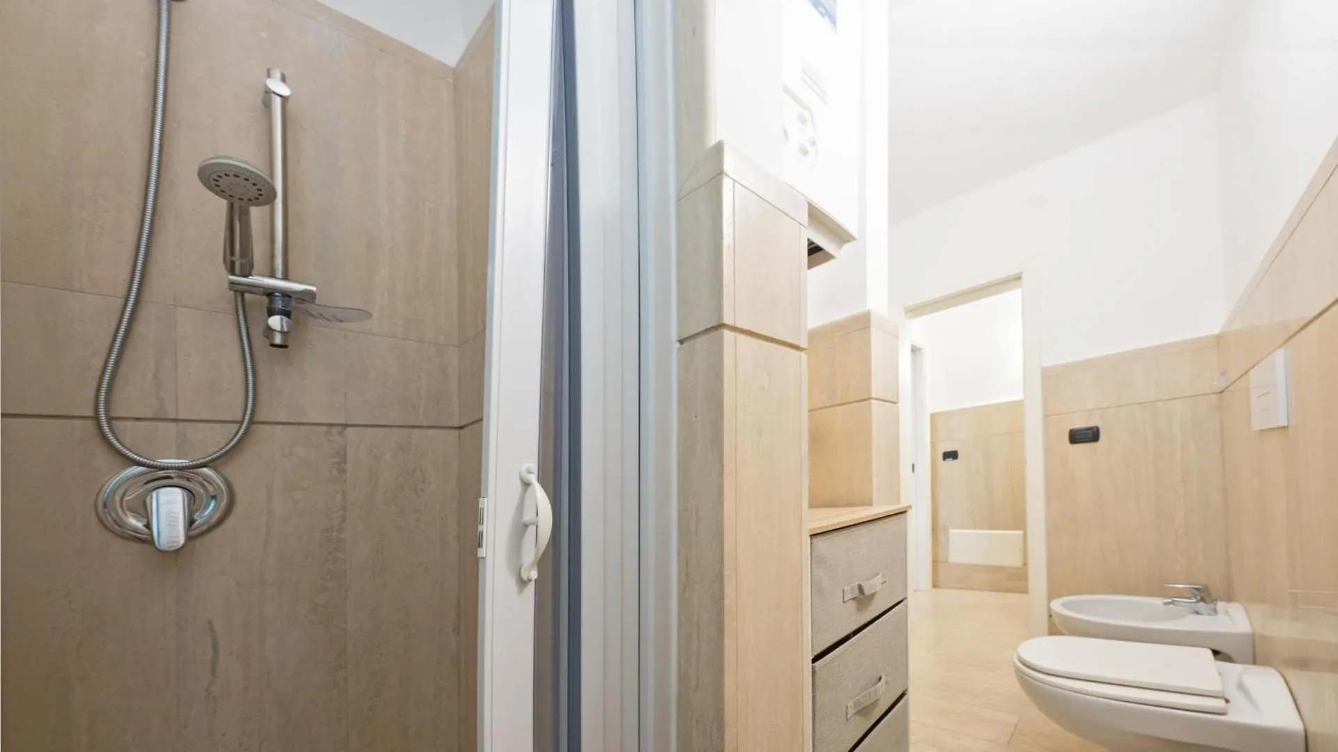 Interno 14 Villa Lecce